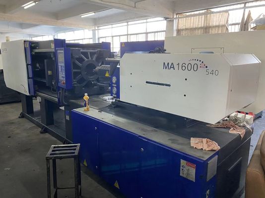 2. Servomotor pp. dehnen Blasformen-Maschine 160 Ton Injection Moulding Machine aus